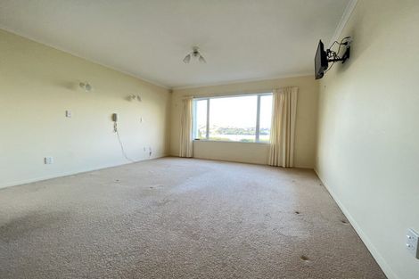 Photo of property in 33 Pendennis Point, Camborne, Porirua, 5026