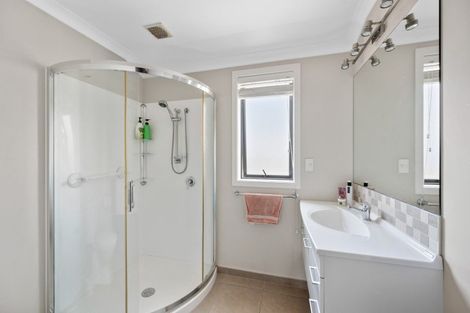 Photo of property in 35 Pacific Avenue, Poraiti, Napier, 4112