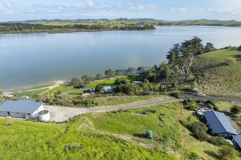 Photo of property in 17 Dem Road, Pahi, Paparoa, 0571