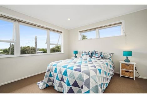 Photo of property in 1/8 Arrow Road, Forrest Hill, Auckland, 0620