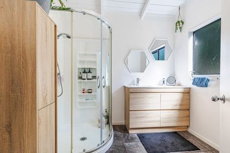 Photo of property in 10 Tokay Place, Huapai, Kumeu, 0810