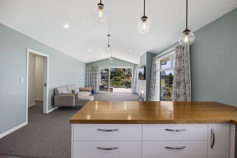Photo of property in 3 Kapurau Lane, Merrilands, New Plymouth, 4312