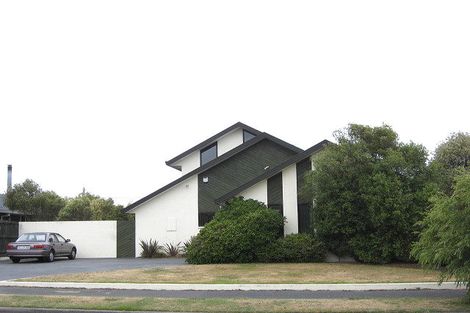 Photo of property in 52 Anglesea Avenue, Parklands, Christchurch, 8083