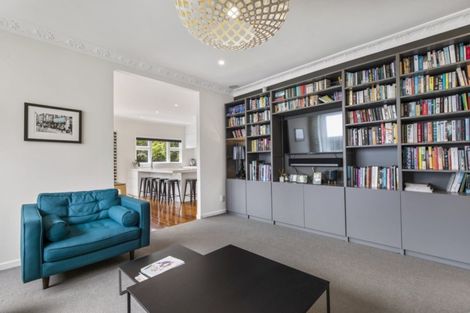 Photo of property in 32 Chamberlain Road, Karori, Wellington, 6012