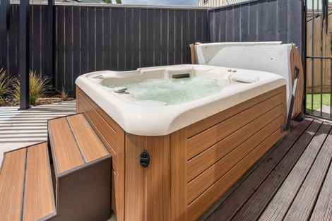 Photo of property in 1 Frances Street, Waikanae Beach, Waikanae, 5036