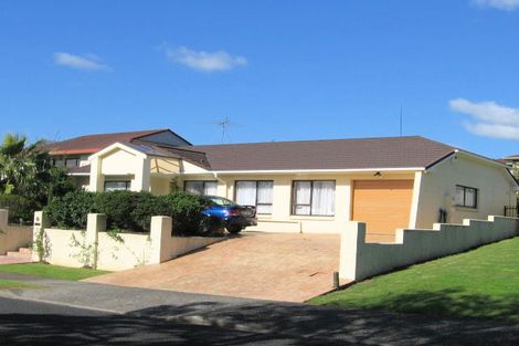 Photo of property in 3 Derrimore Heights, Clover Park, Auckland, 2019