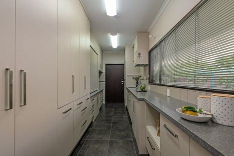 Photo of property in 18 Brightwater Terrace, Terrace End, Palmerston North, 4410