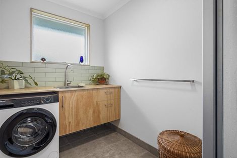 Photo of property in 1/64 Osborne Street, Waltham, Christchurch, 8011