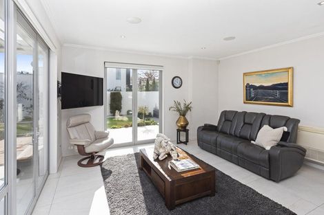 Photo of property in 11 Roa Road, Fendalton, Christchurch, 8041