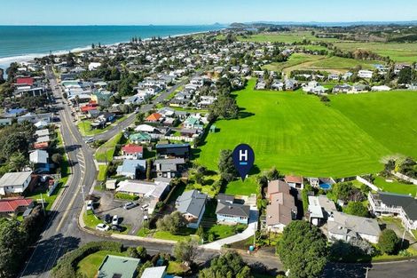 Photo of property in 3a The Crescent, Waihi Beach, 3611