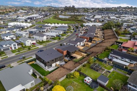 Photo of property in 28a Kukuwai Avenue, Red Beach, 0932