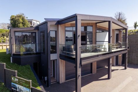 Photo of property in 2a Marine Parade, Raglan, 3225