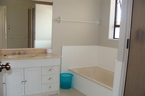 Photo of property in 2/478 Devonport Road, Tauranga South, Tauranga, 3112