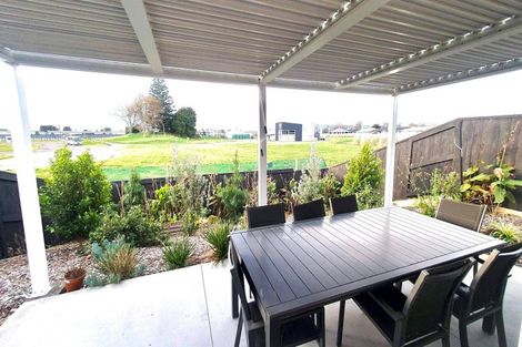 Photo of property in 11 Apostle Mews, Papamoa, 3118