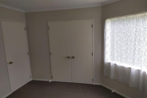 Photo of property in 9 Ryehill Close, New Lynn, Auckland, 0600