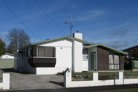 Photo of property in 4 Parkdale Place, Glenview, Hamilton, 3206