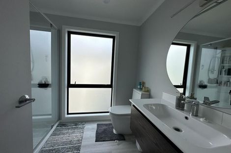 Photo of property in 4 La Mer Lane, Wallaceville, Upper Hutt, 5018