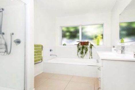 Photo of property in 9 Tararua Close, Aotea, Porirua, 5024