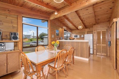 Photo of property in 19 Darroch Slope, Omaha, 0986