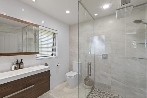 Photo of property in 55 Shelter Grove, Frankleigh Park, New Plymouth, 4310