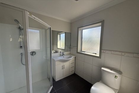 Photo of property in 111a Triangle Road, Massey, Auckland, 0614