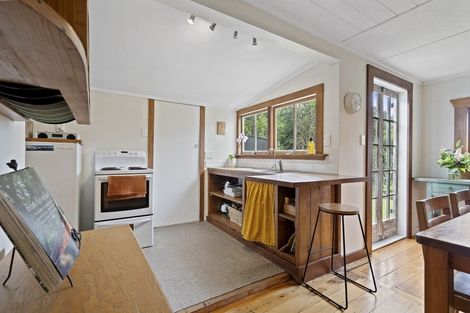 Photo of property in 46 Fox Street, Opunake, 4616