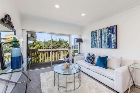 Photo of property in 2/18 Fowler Street, Northcote, Auckland, 0627