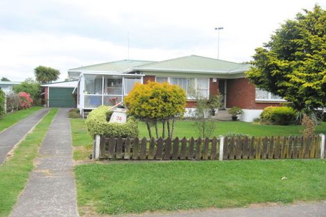 Photo of property in 74 Rosehill Drive, Rosehill, Papakura, 2113