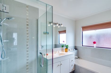 Photo of property in 28 Balmoral Street, Taradale, Napier, 4112