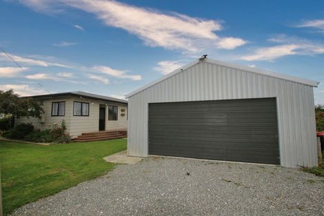 Photo of property in 26 Tokanui-haldane Road, Tokanui, 9884