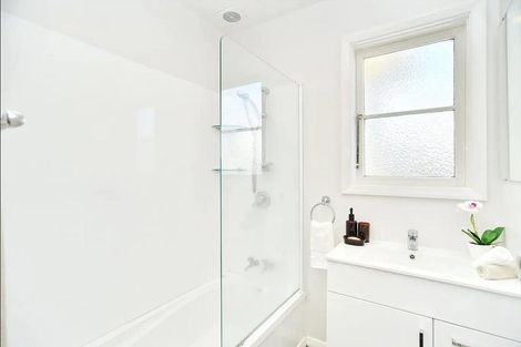 Photo of property in 17 Bateman Avenue, Bryndwr, Christchurch, 8053