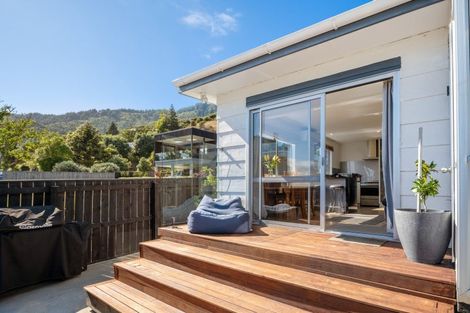 Photo of property in 321 Waikawa Road, Waikawa, Picton, 7220