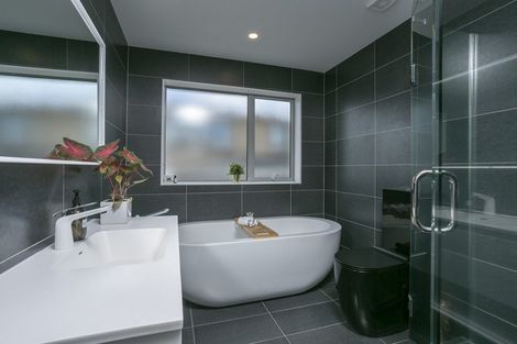 Photo of property in 81a Deep Creek Road, Waiake, Auckland, 0630