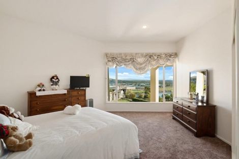 Photo of property in 126 Cannon Hill Crescent, Mount Pleasant, Christchurch, 8081