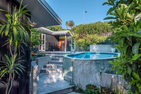 Photo of property in 2 Manurere Avenue, Takapuna, Auckland, 0622