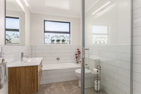 Photo of property in 56 Queen Charlotte Drive, Aotea, Porirua, 5024