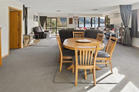 Photo of property in 318 Waikawa Road, Waikawa, Picton, 7220