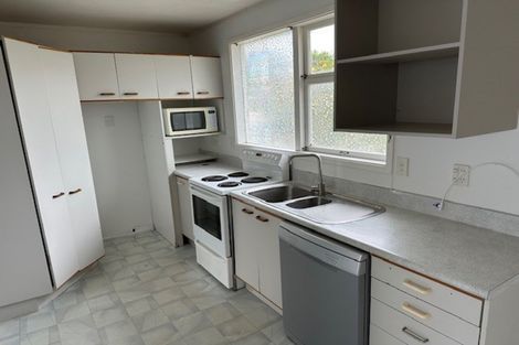 Photo of property in 33 Lincoln Park Avenue, Massey, Auckland, 0614