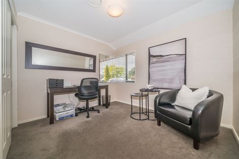 Photo of property in 115 Summerhill Drive, Fitzherbert, Palmerston North, 4410