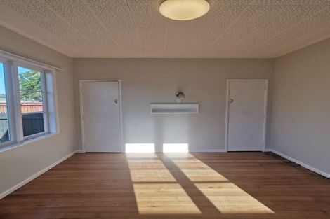 Photo of property in 13 Clendon Avenue, Papatoetoe, Auckland, 2025