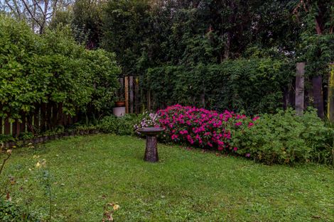 Photo of property in 24 Ellice Road, Totara Vale, Auckland, 0629