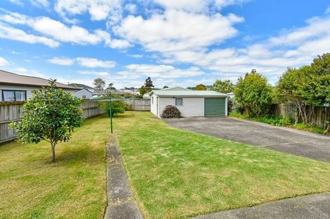Photo of property in 2 Valentine Street, Papakura, 2110