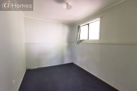 Photo of property in 16 Edgewood Way, Henderson, Auckland, 0612