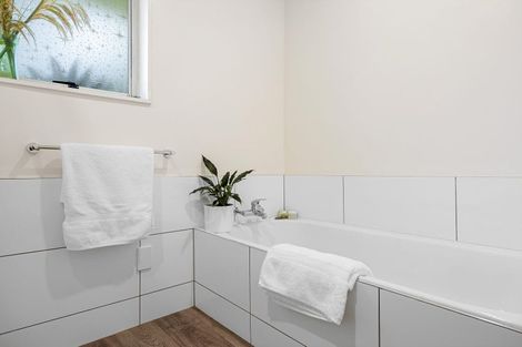 Photo of property in 42 Palatine Terrace, Saint Martins, Christchurch, 8022