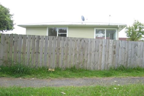 Photo of property in 31 Convair Crescent, Mangere, Auckland, 2022