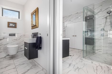 Photo of property in 10 Queen Street West, Levin, 5510