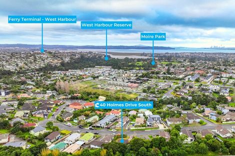 Photo of property in 40 Holmes Drive South, Massey, Auckland, 0614