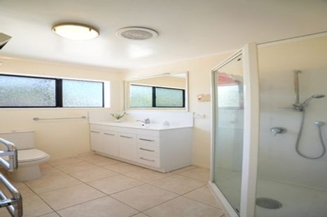 Photo of property in 2/28 Birman Close, Half Moon Bay, Auckland, 2012