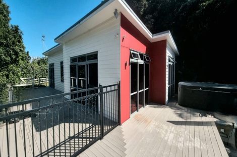 Photo of property in 154a Pioneer Road, Spotswood, New Plymouth, 4310