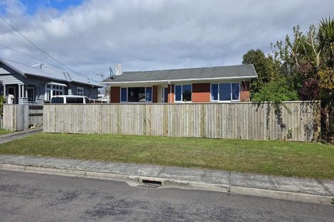 Photo of property in 12 Martin Street, Utuhina, Rotorua, 3015
